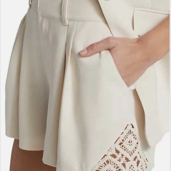 Cinq a Sept Corinna Crochet Lace Panel Shorts In Ivory Size 0 NWT MSRP $345 - Picture 4 of 8
